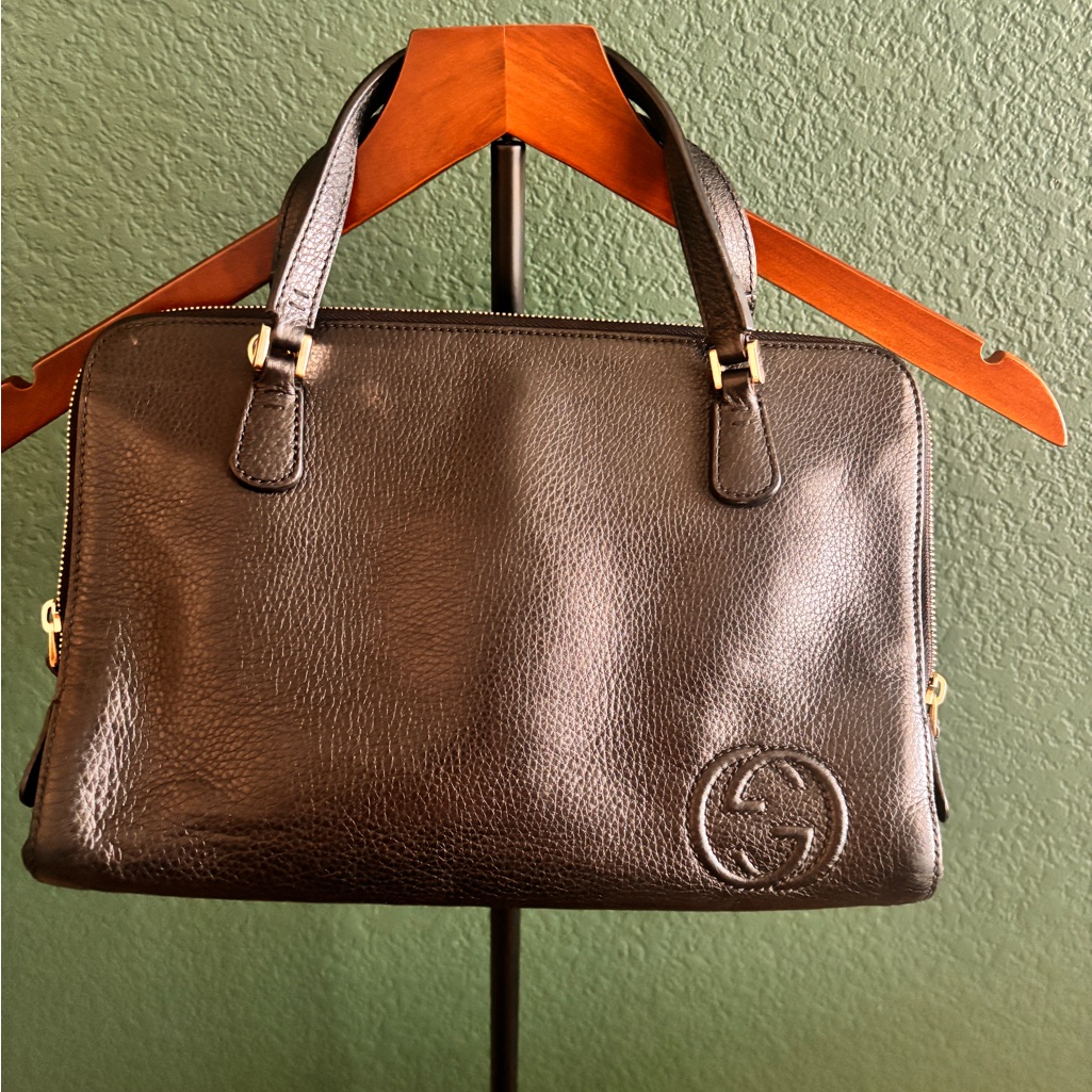 Gucci Leather Medium Label Tote Black.